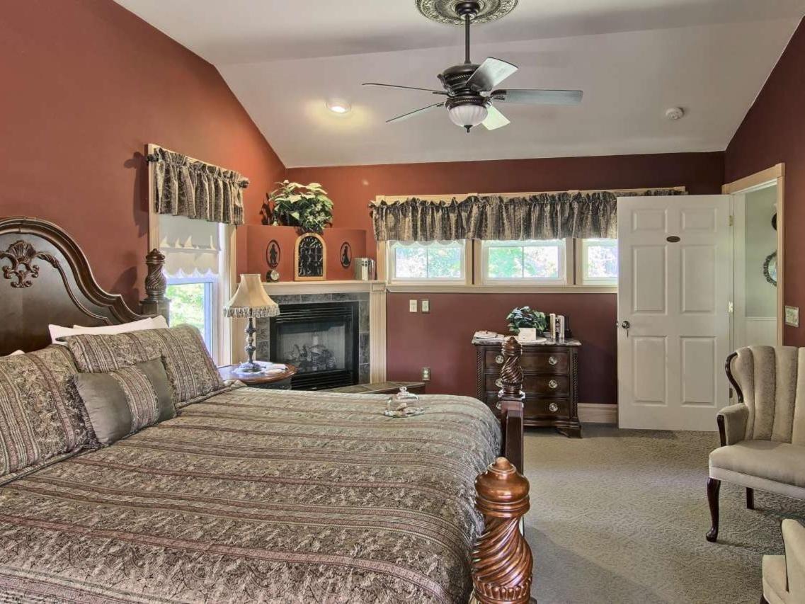 Grand Victorian B&B Inn Bellaire Pokoj fotografie